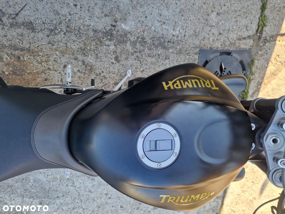 Triumph Street Triple - 36