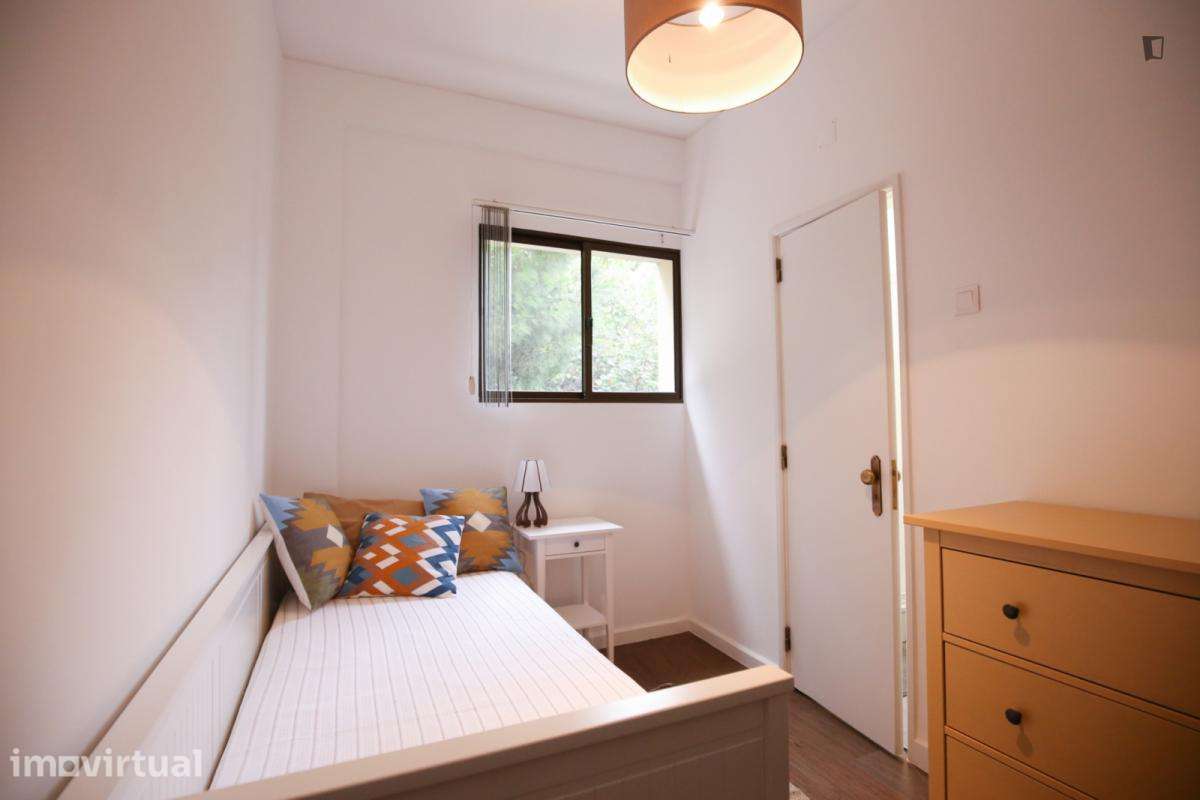 Quarto - localizado em Lisbon - Grande imagem: 2/30