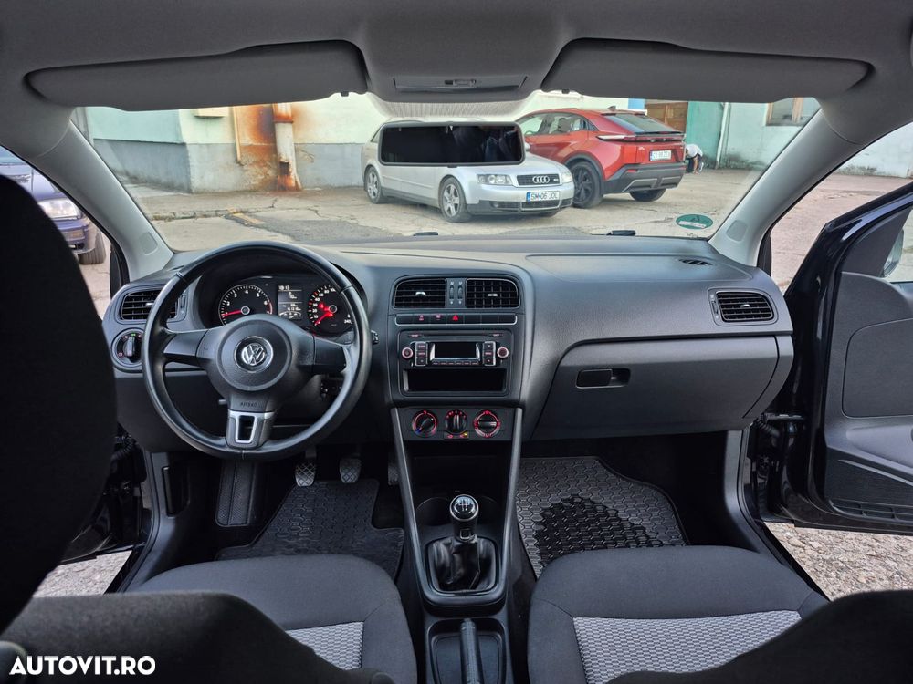 Volkswagen Polo - 2