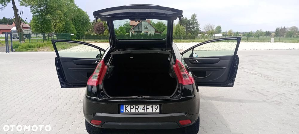 Citroën C4 1.4 16V VTR - 9