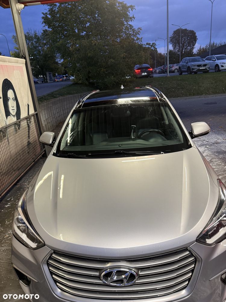 Hyundai Santa Fe - 1