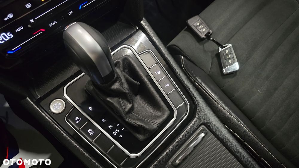 Volkswagen Passat - 20