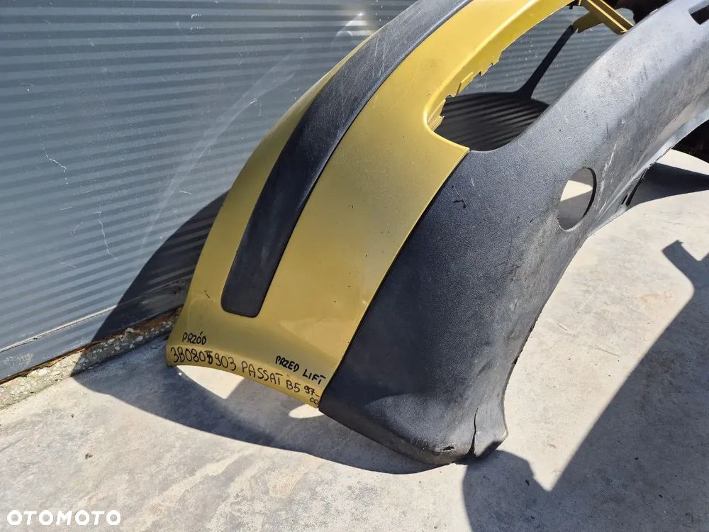 ORYGINALNY ZDERZAK  TYLNI ZDERZAK  PASSAT B5 - 7