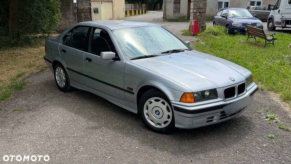 BMW Seria 3 - 24