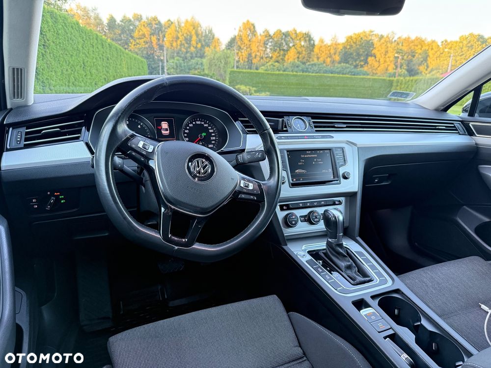 Volkswagen Passat 2.0 TDI SCR Comfortline DSG - 13