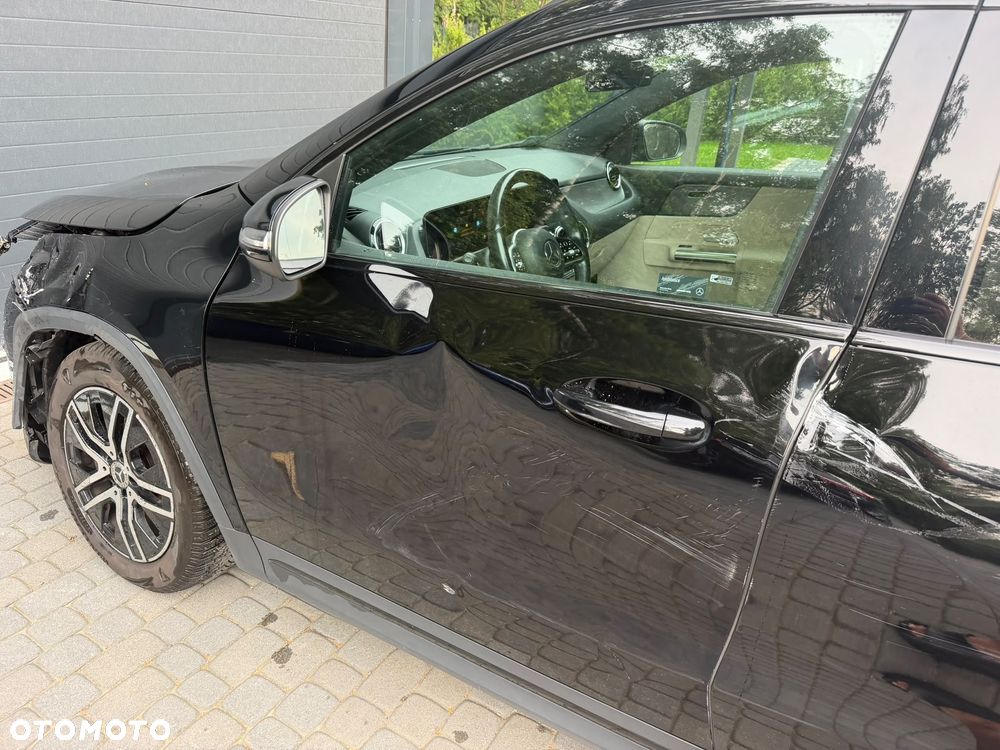 Mercedes-Benz GLA 200 d - 21