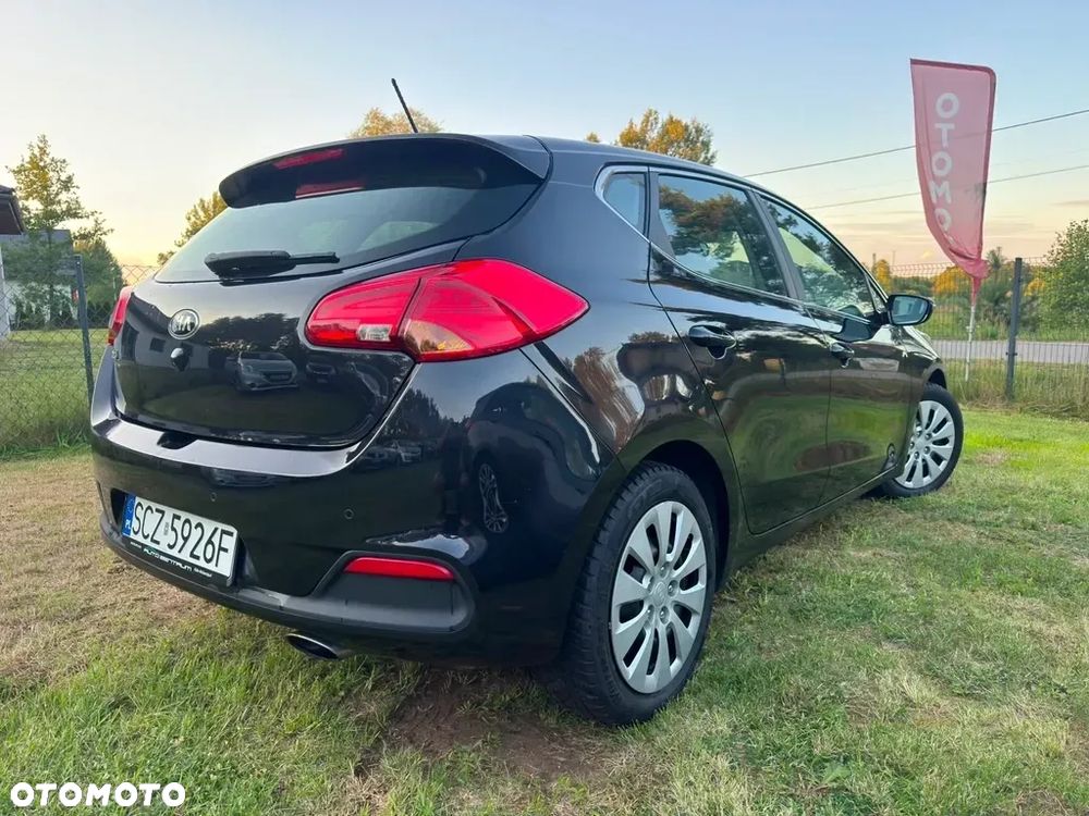 Kia Ceed 1.4 CVVT Dream Team Edition - 2
