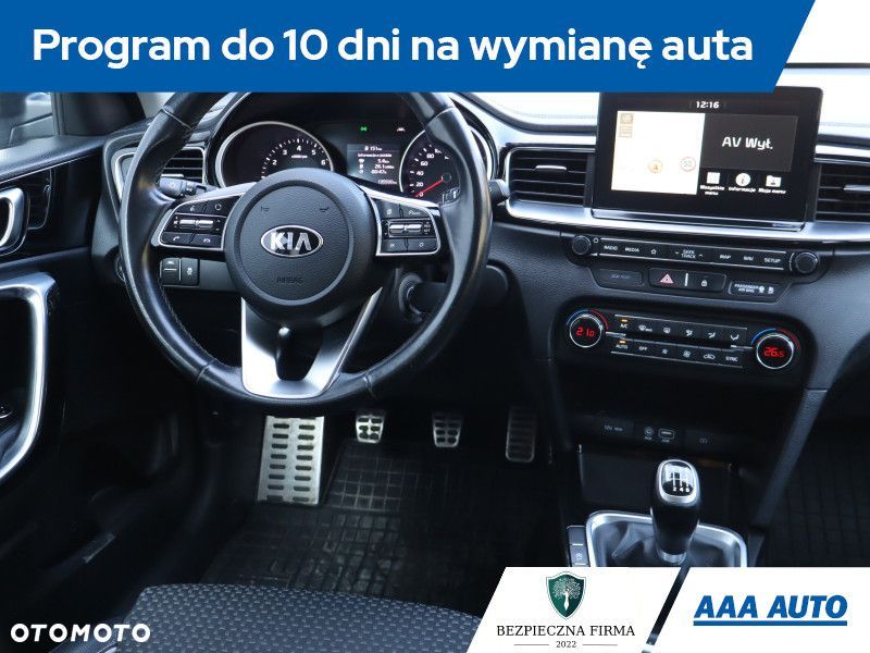 Kia Ceed - 9
