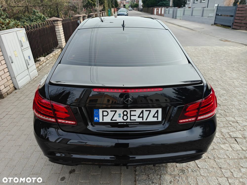 Mercedes-Benz Klasa E 250 7G-TRONIC Sport Edition - 23