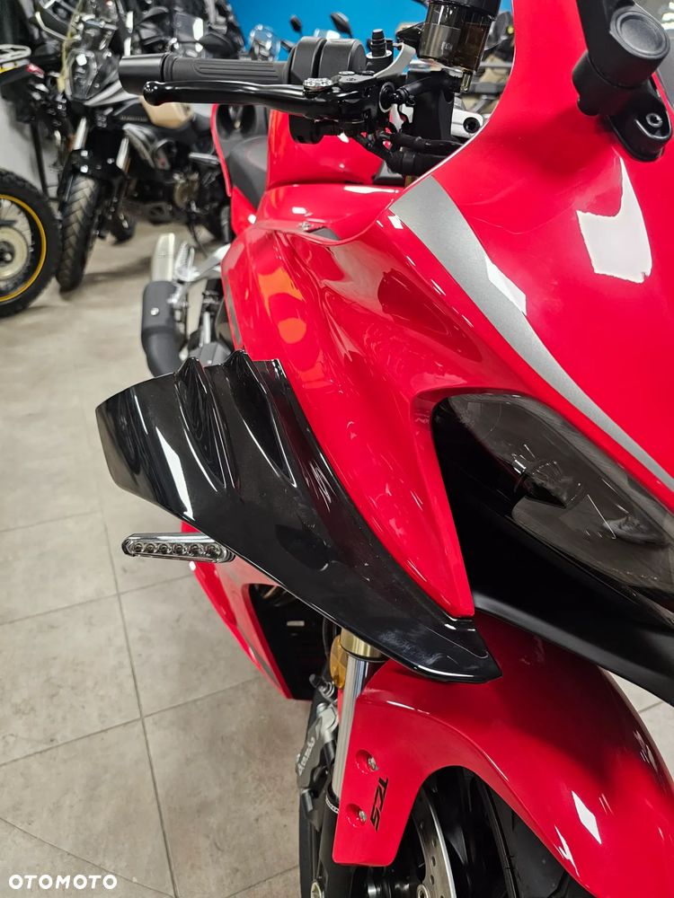 QJMOTOR SRK 800RR - 9