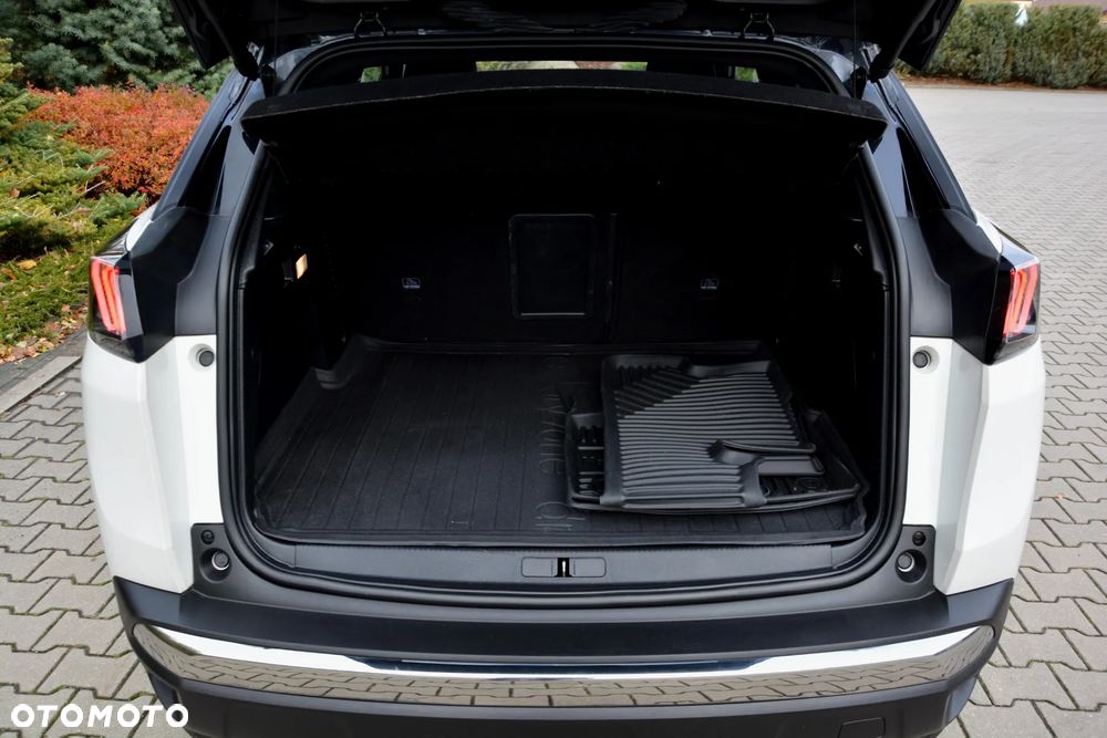 Peugeot 3008 Hybrid4 300 e-EAT8 GT - 25