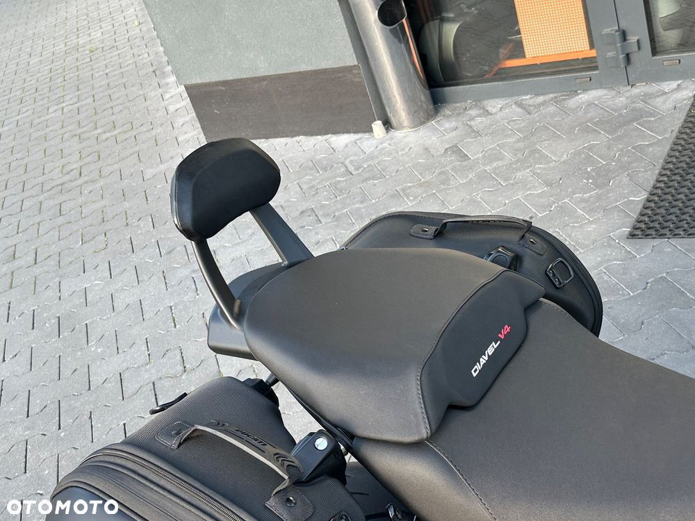 Ducati Diavel - 14