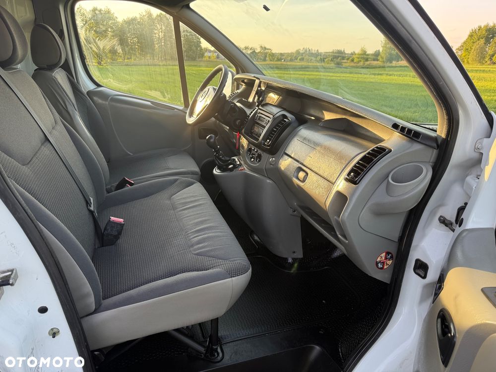 Opel Vivaro - 8