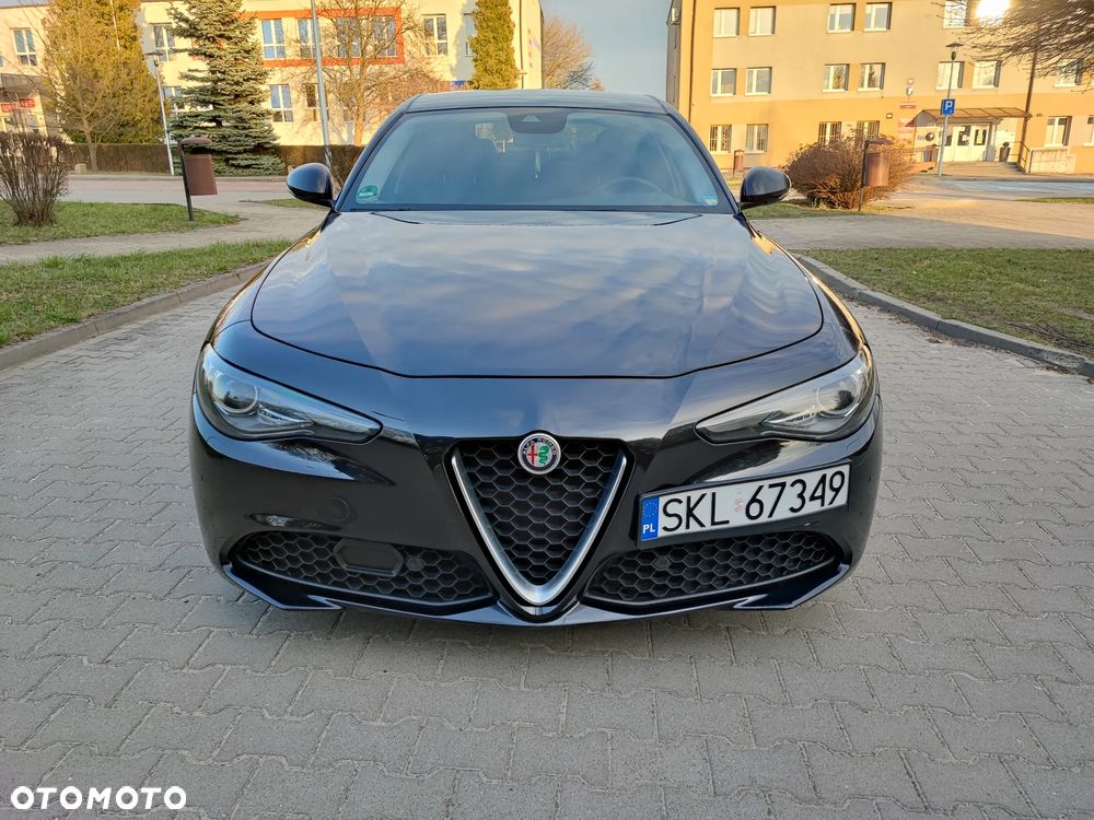 Alfa Romeo Giulia 2.2 AT8 Super - 2