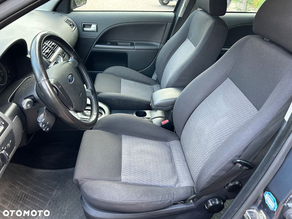 Ford Mondeo 2.0 Trend - 16