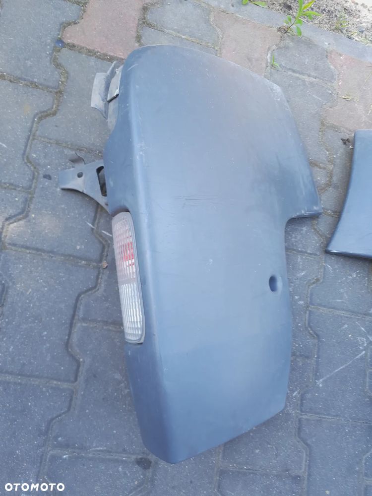 Narożnik lewy Renault Trafic II 05r - 1