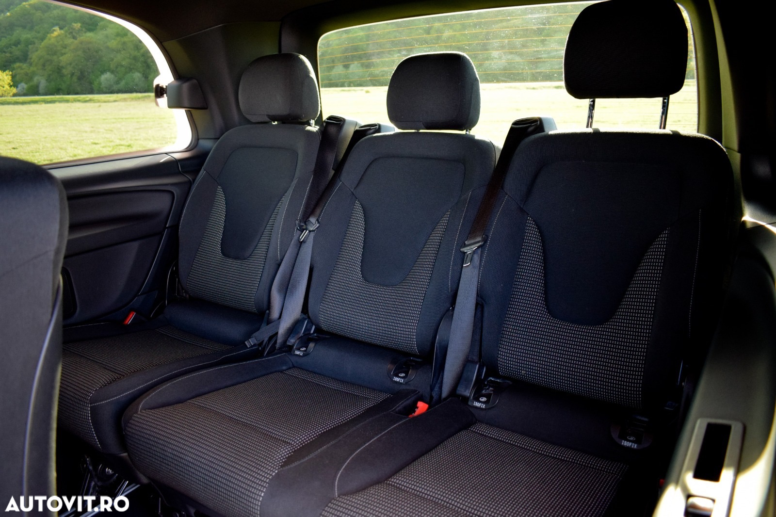 Mercedes-Benz V 300 d kompakt 4Matic 9G-TRONIC - 23