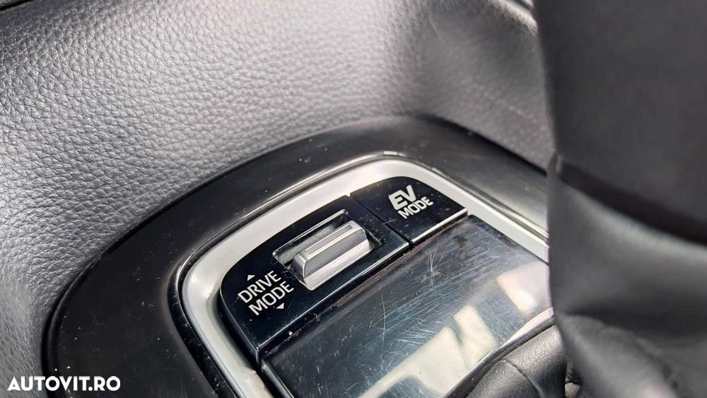 Toyota Corolla 1.8 Hybrid Comfort - 18