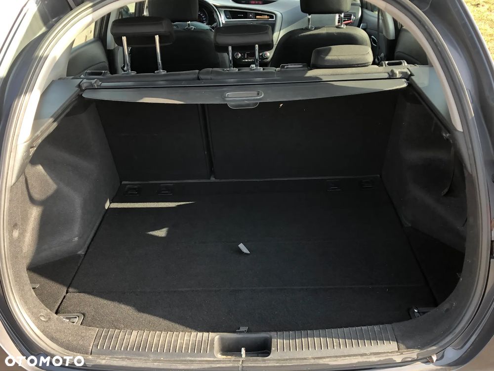 Kia Ceed 1.6 CRDi L - 11