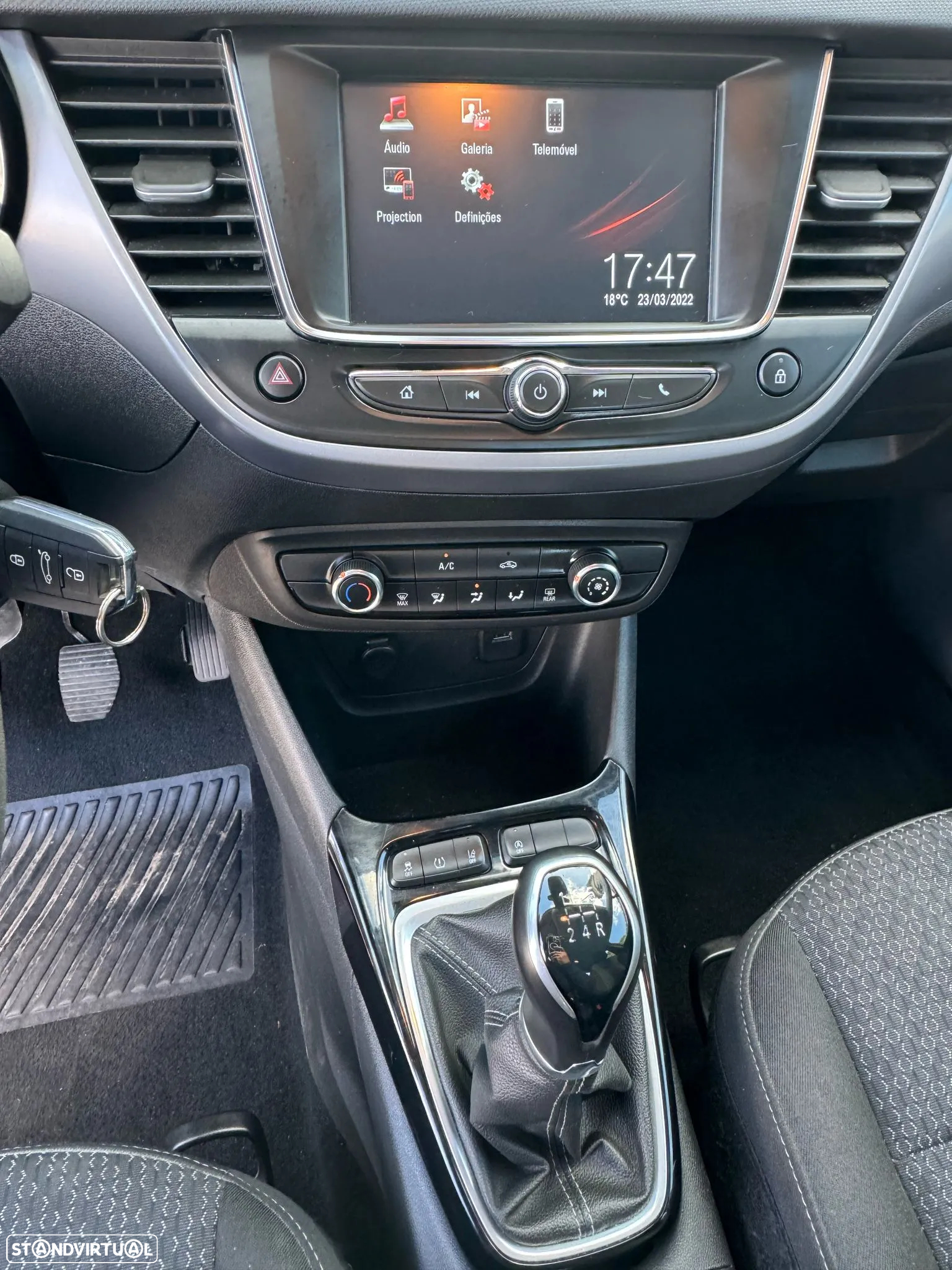 Opel Crossland 1.2 Business - 12