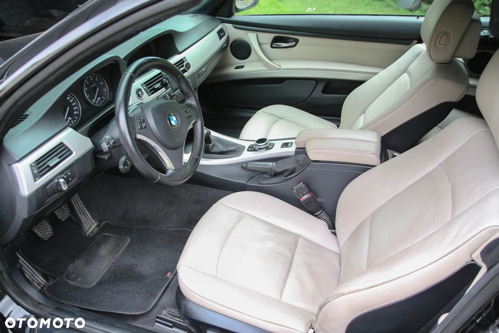 BMW Seria 3 320i - 15