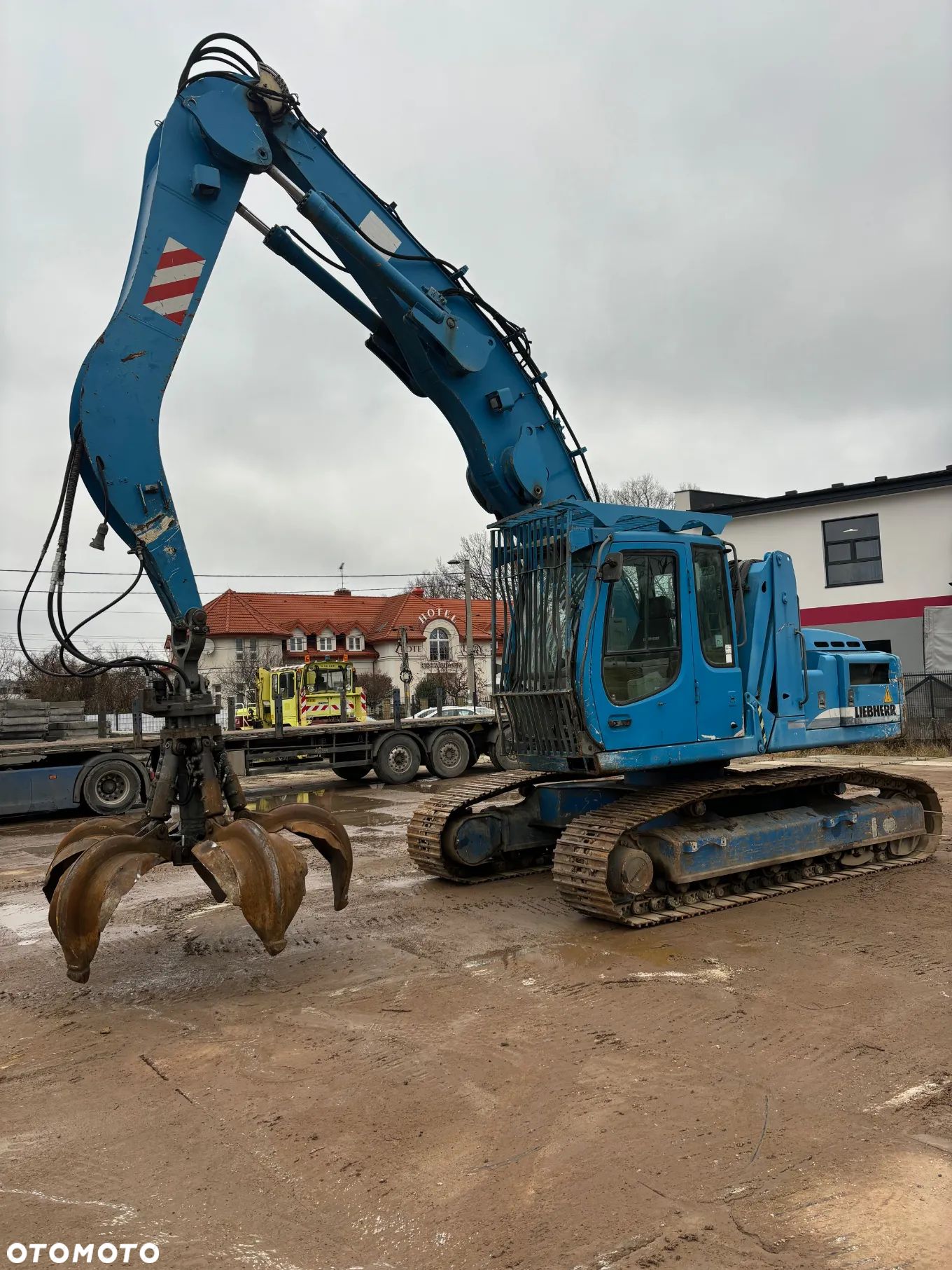 Liebherr R904C / Do złomu / Przeładunkowa / Chwytak /Podnoszona Kabina / - 1