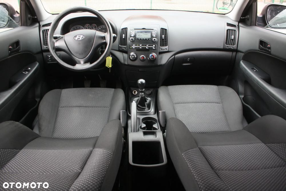 Hyundai i30 i30cw 1.4 Edition 20 - 23