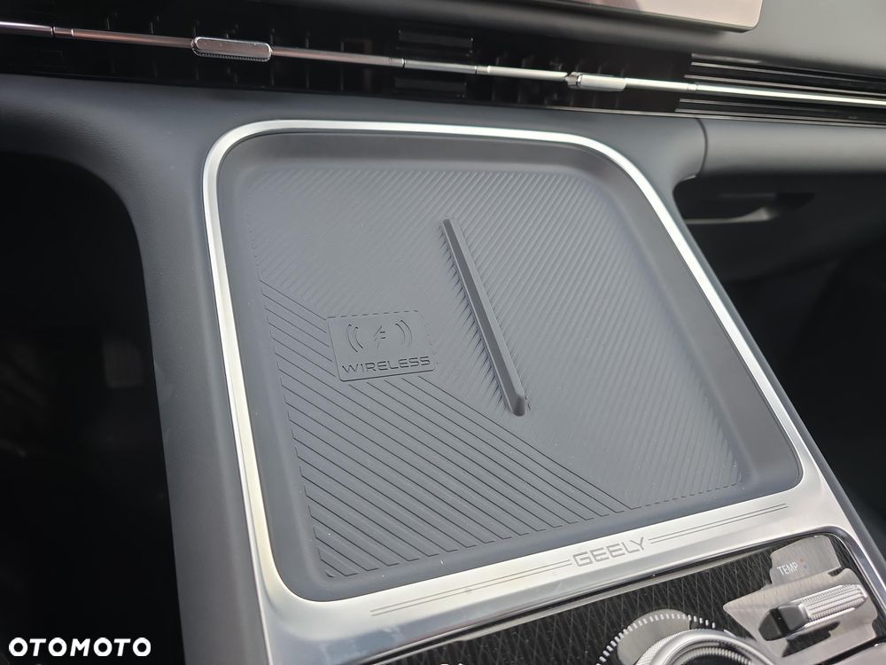 Geely Starray EM-i 1.5 PHEV Pro - 21