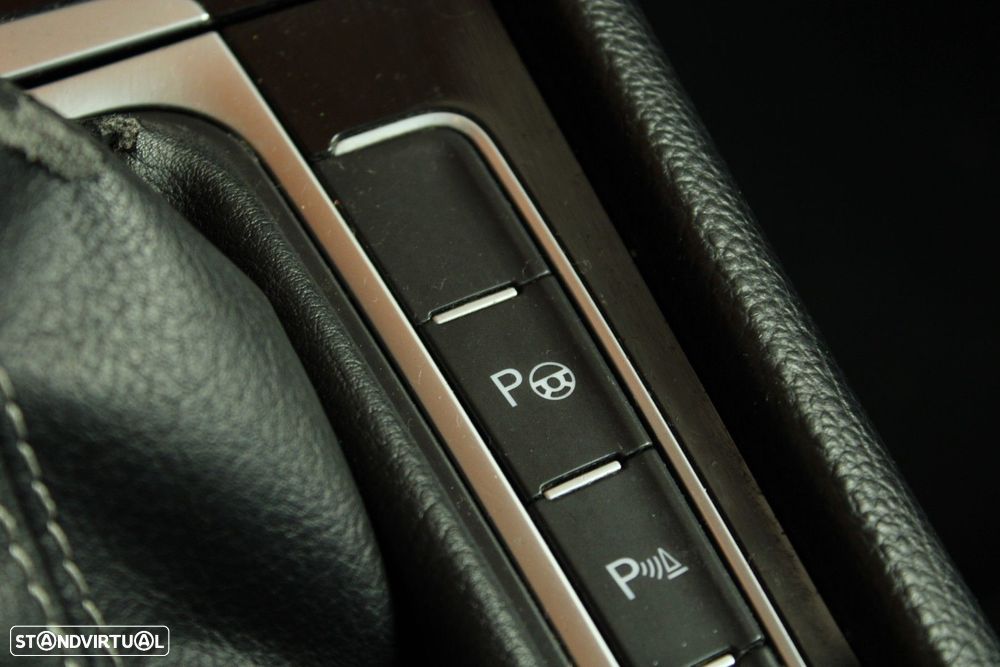 VW Golf Variant 1.6 TDi BlueMotion DSG Cup - 23