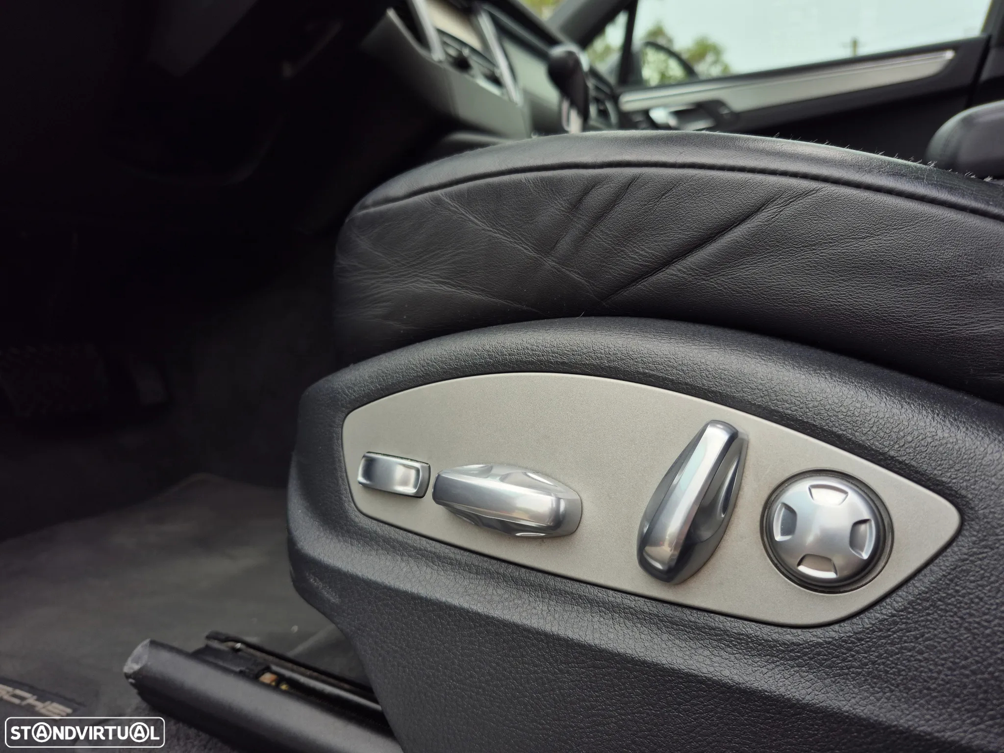 Porsche Macan S - 32