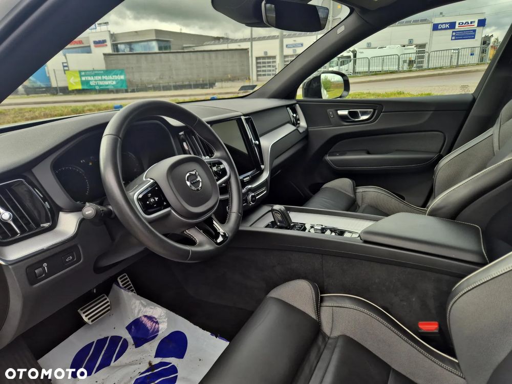 Volvo XC 60 B4 B R-Design - 9