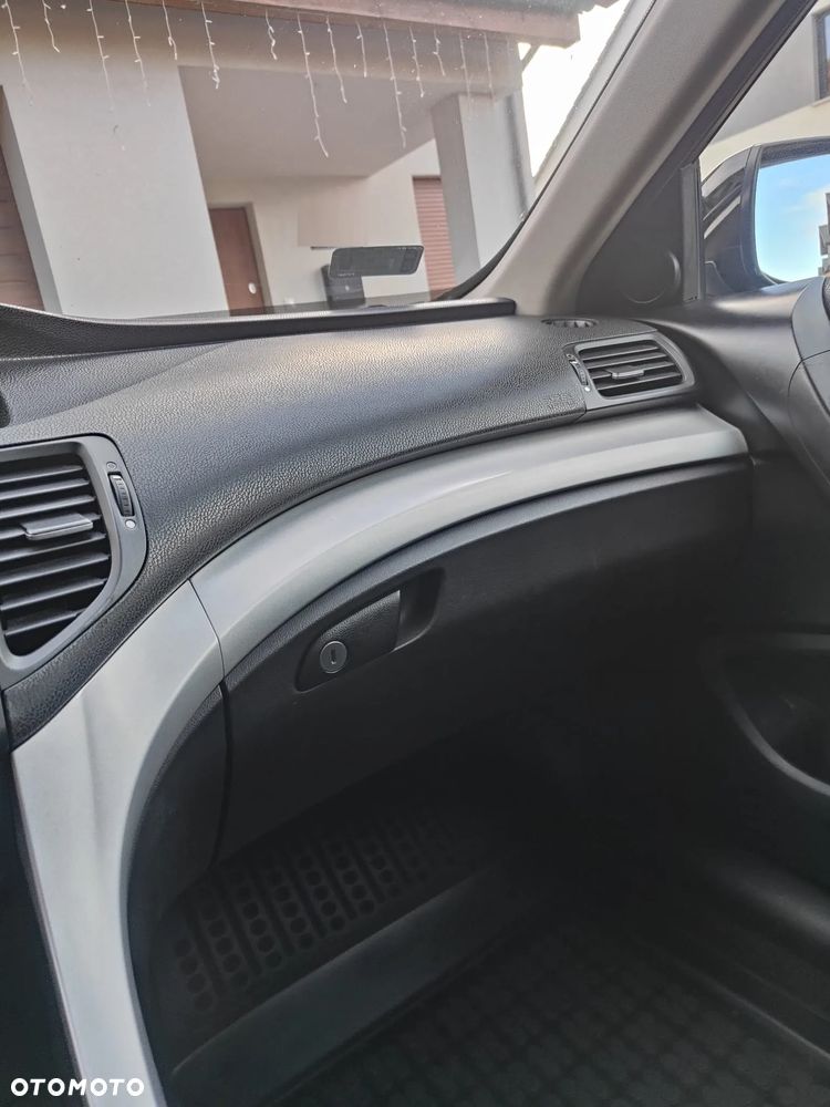 Honda Accord 2.0 Executive - 16