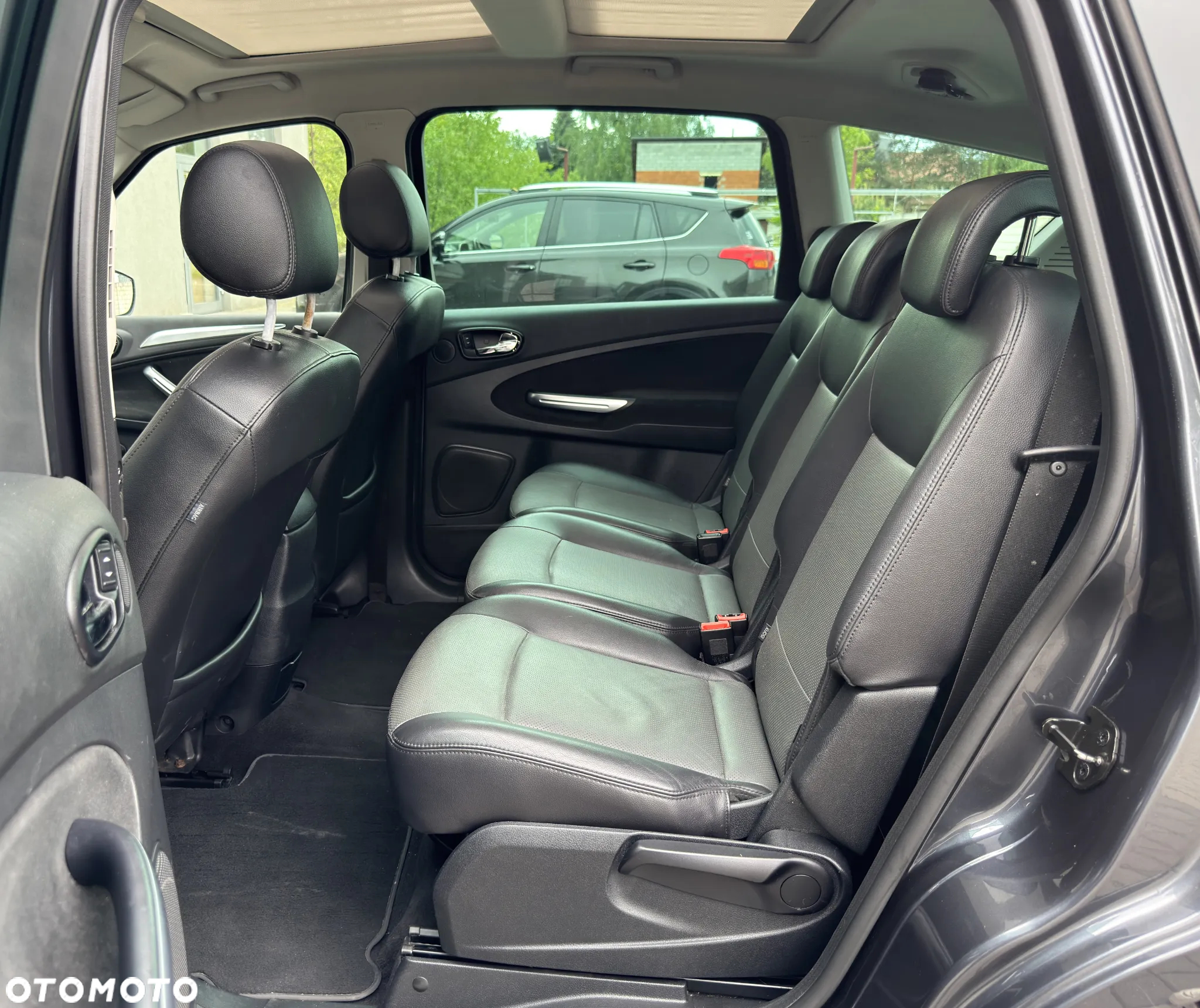 Ford S-Max 2.5 Titanium - 27