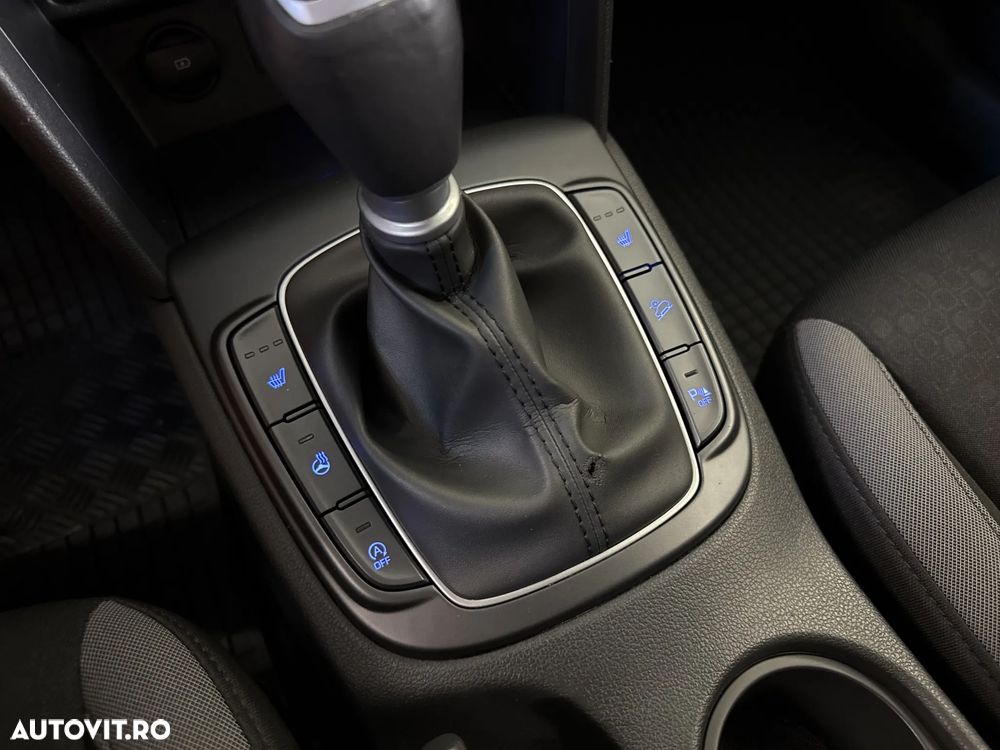 Hyundai KONA - 18