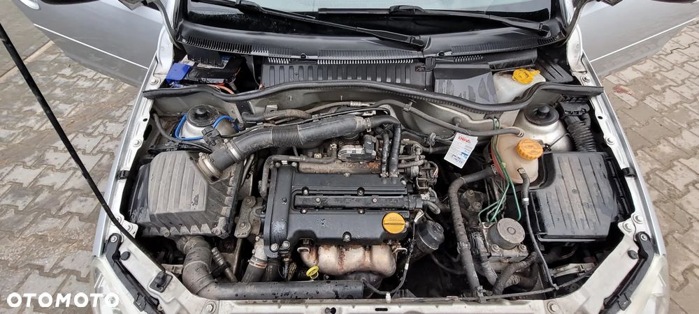 Opel Corsa 1.2 16V Catch me now - 27