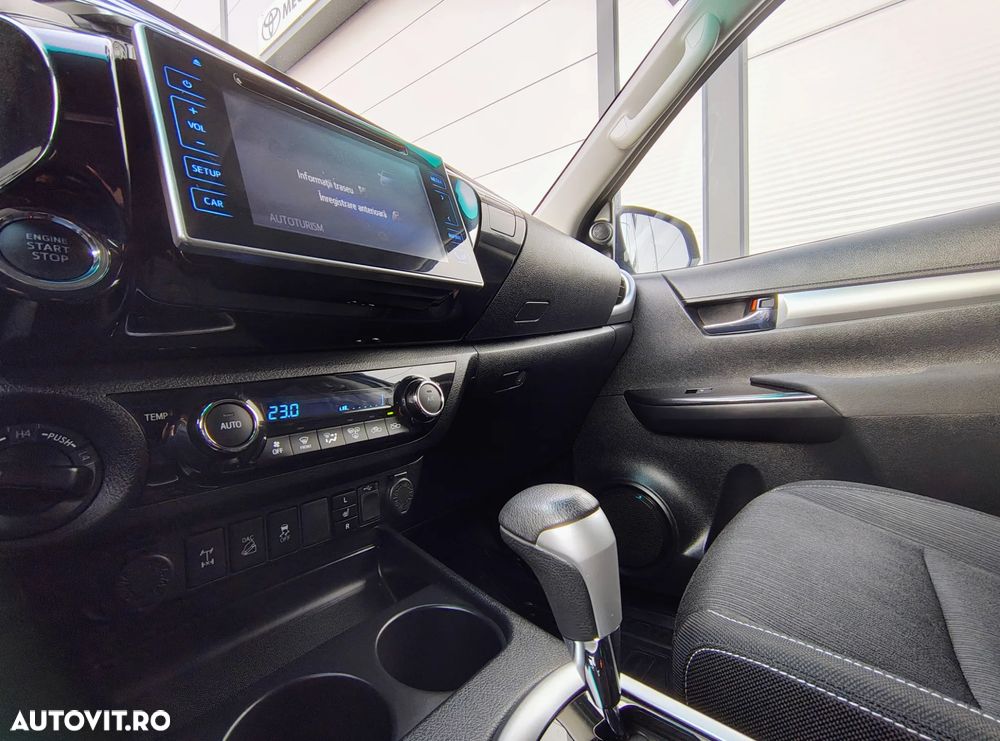 Toyota Hilux 4x4 Double Cab A/T Invincible - 13