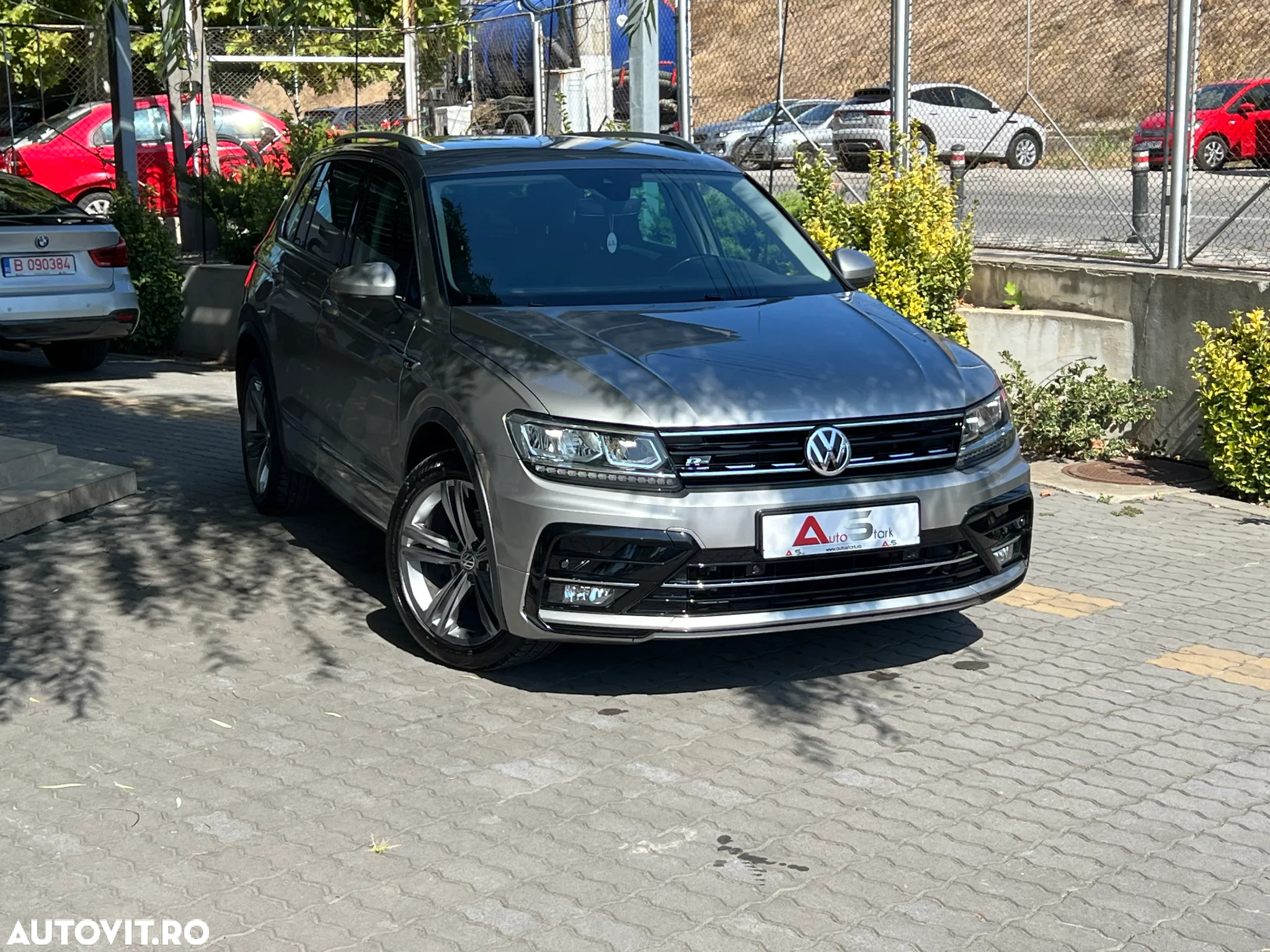 Volkswagen Tiguan 2.0 TDI SCR 4MOTION DSG R-Line - 3