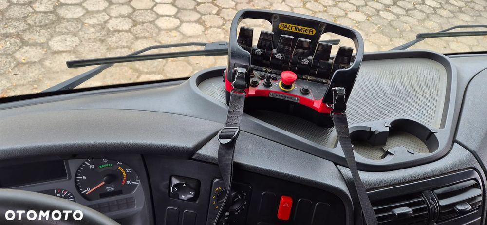 Mercedes-Benz AXOR - 12