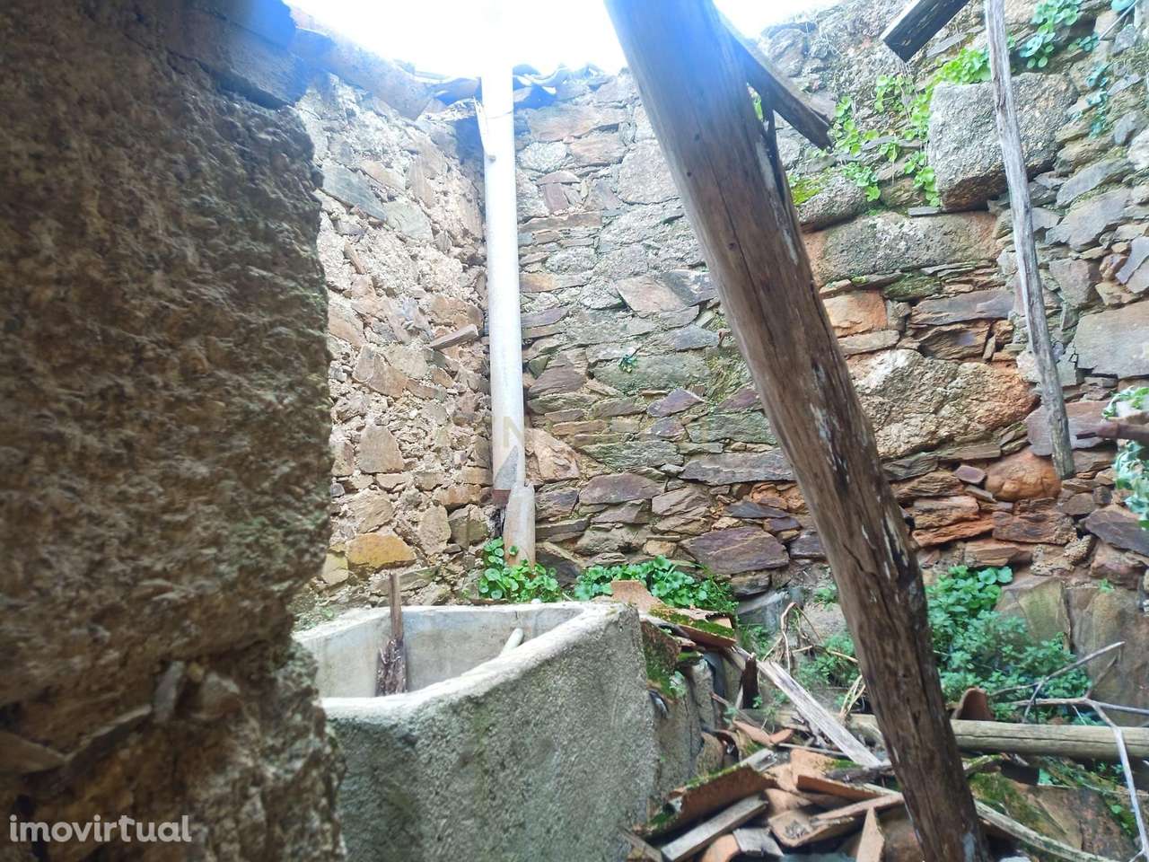 Palheiro em Palvarinho, Salgueiro do Campo,Castelo Branco - Grande imagem: 3/11