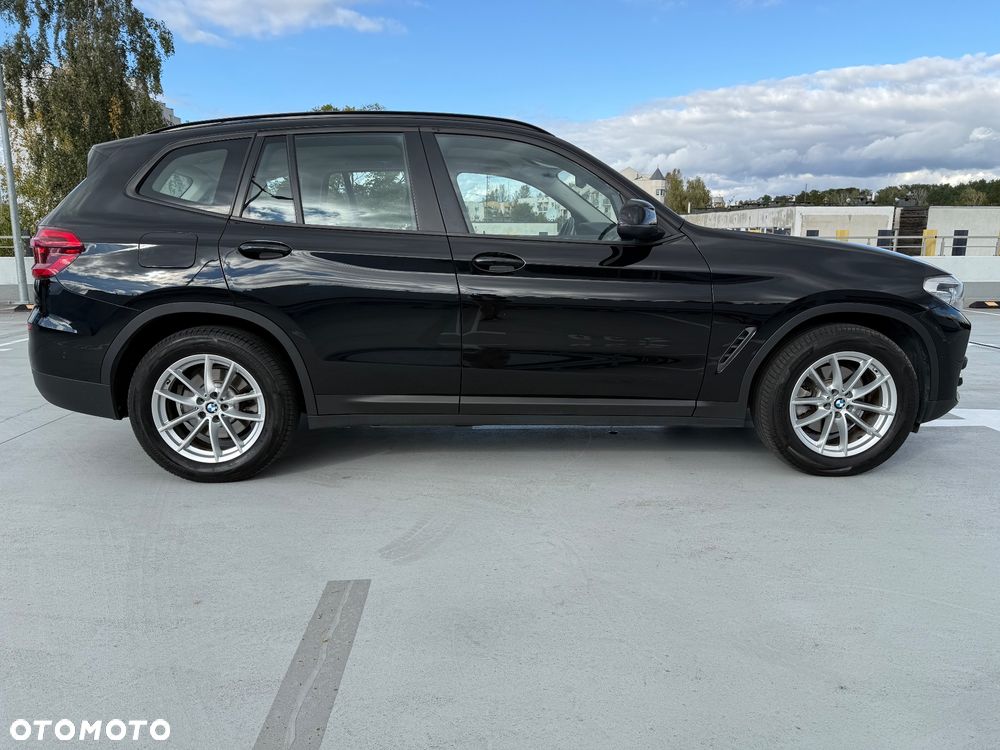 BMW X3 xDrive20d Advantage - 9