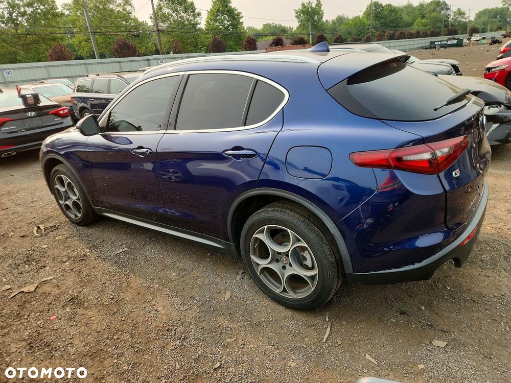 Alfa Romeo Stelvio - 6