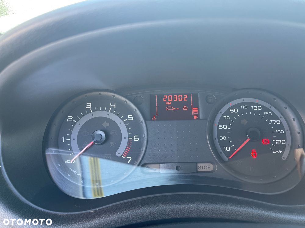 Renault Clio 1.2 16V Authentique - 13
