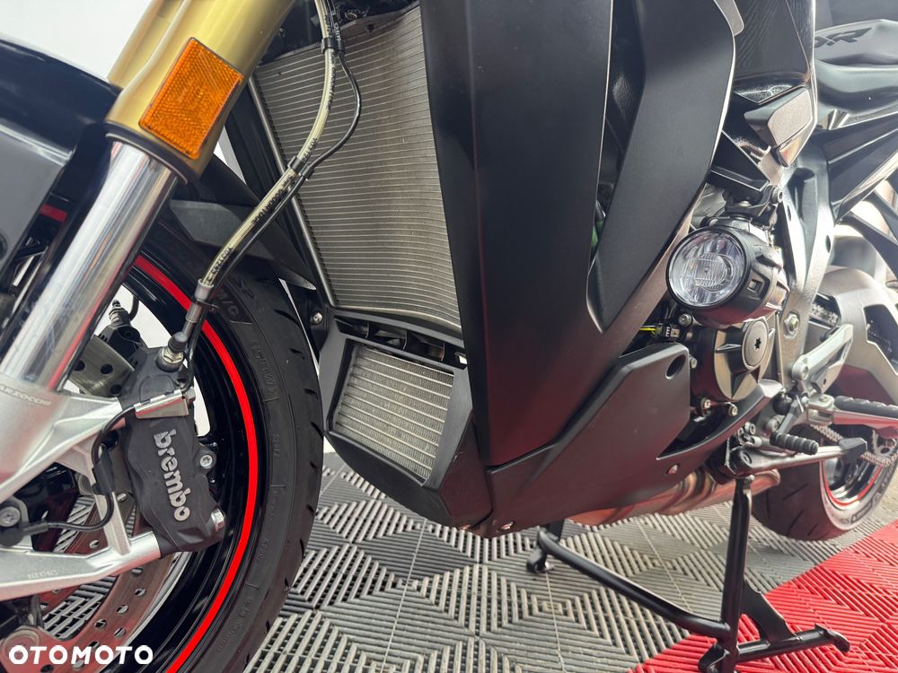 BMW XR - 13
