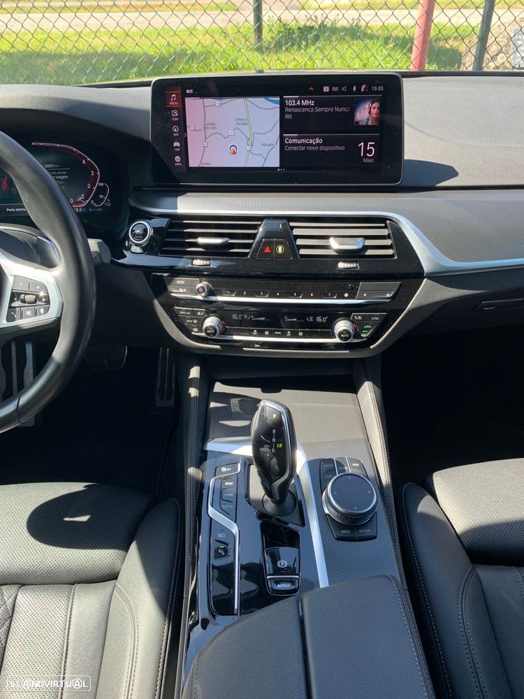 BMW 530 e Pack Desportivo M Pro - 26