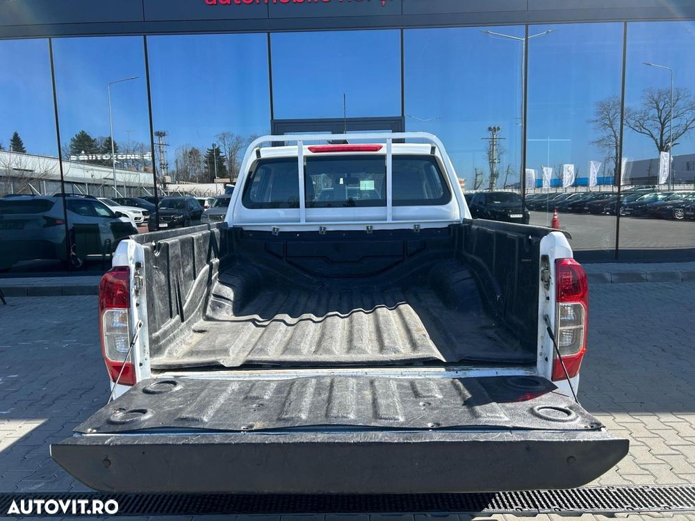 Nissan Navara Double Cab Visia - 8