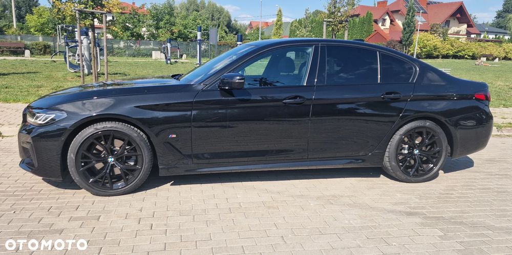 BMW Seria 5 520i - 4