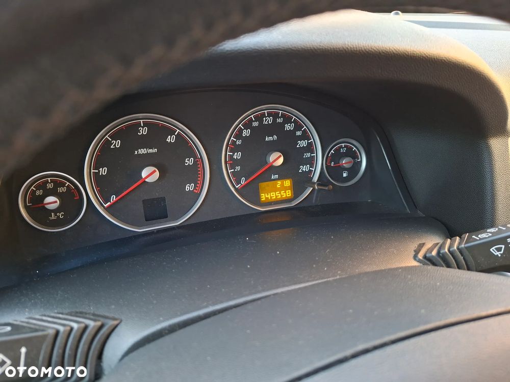 Opel Vectra 1.9 CDTI Essentia - 5
