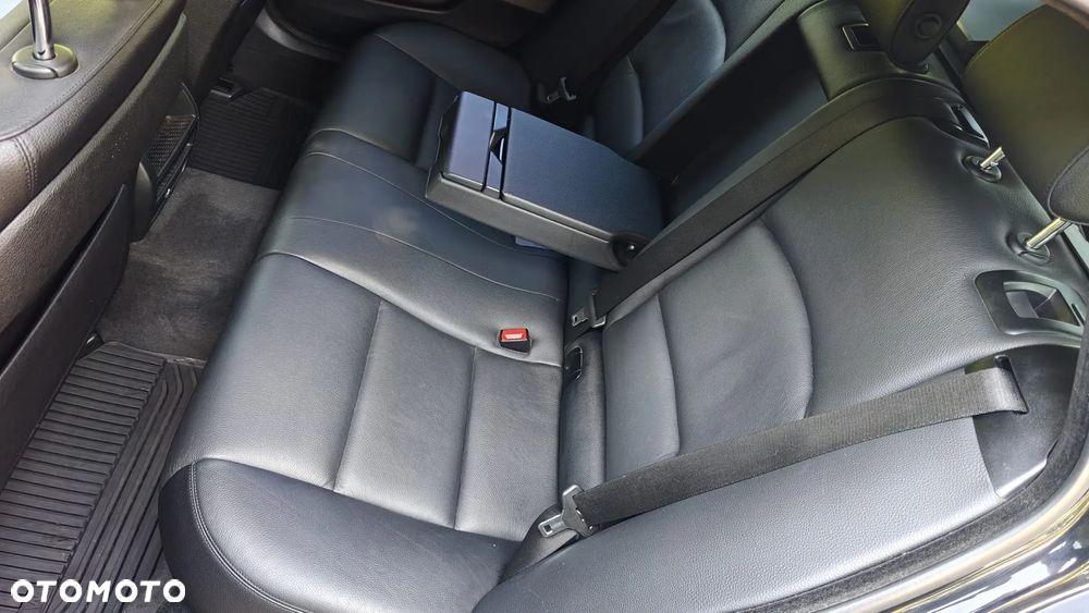 BMW Seria 5 520d Luxury Line - 31