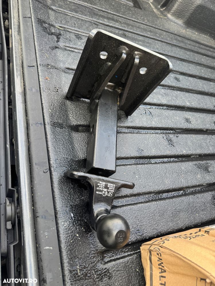 Volkswagen Amarok 3.0 TDI 241 CP 4M 10AT Aventura - 24