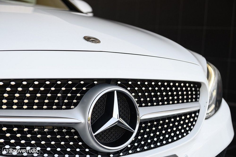 Mercedes-Benz C 220 d Coupe 4Matic 9G-TRONIC AMG Line - 19